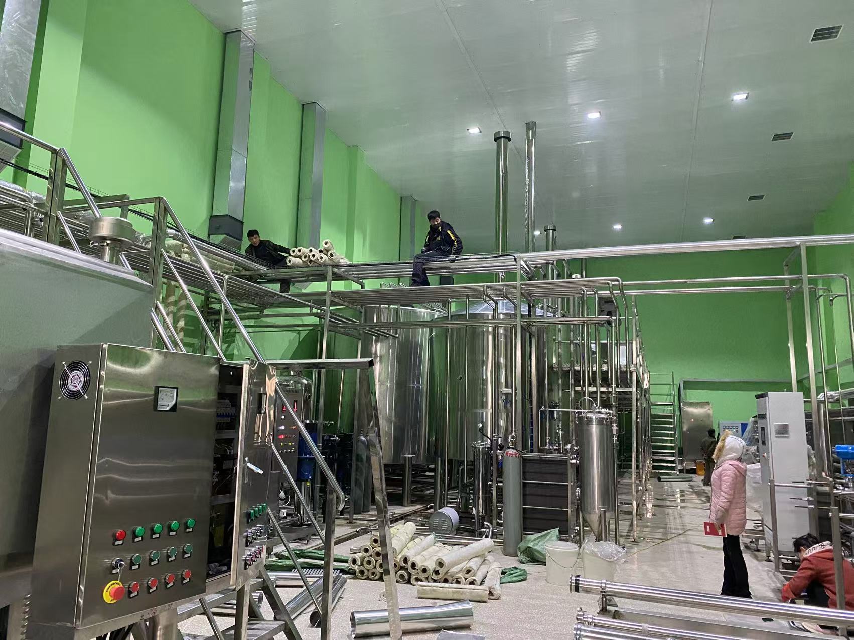 吴川精酿啤酒设备厂—精酿啤酒设备制造:传承工艺与创新科技的交融